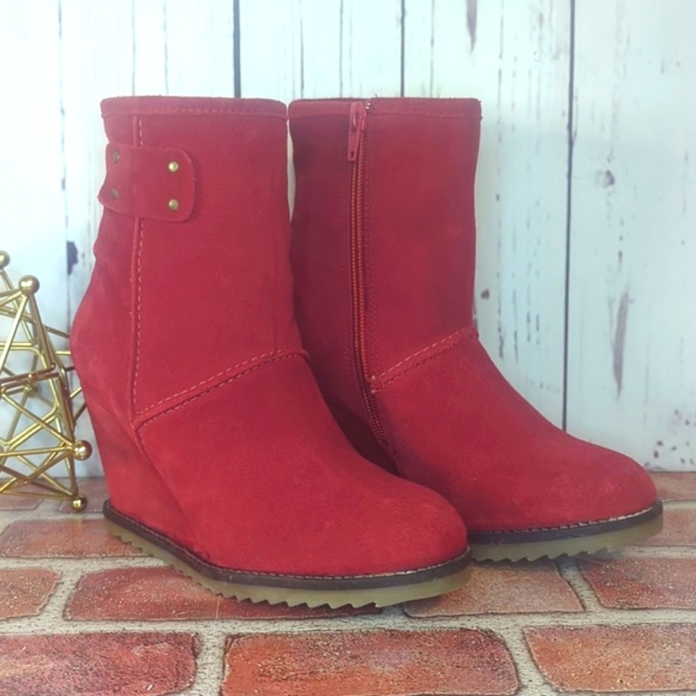 Sketchers‎ SKCH + 3 Short Red Suede Wedge Ankle Boot Booties Women's 5.5